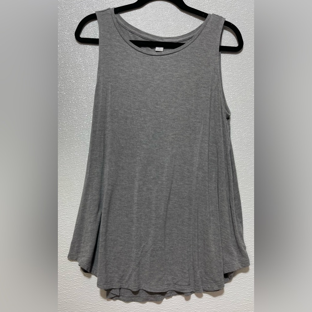3/$10 Old Navy Gray Scoop Neck Tank Top